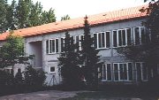 Neubau zwischen Schulgeb&auml;ude 1 und 2